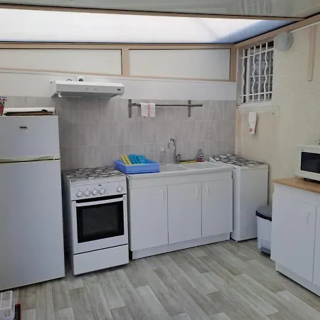 Location לה ברנרי-אן-רץ